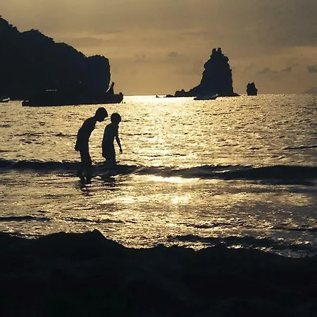 Alojamento de Acomodação e Pequeno-almoço La Sirena Della Baia Vulcano (Isola)